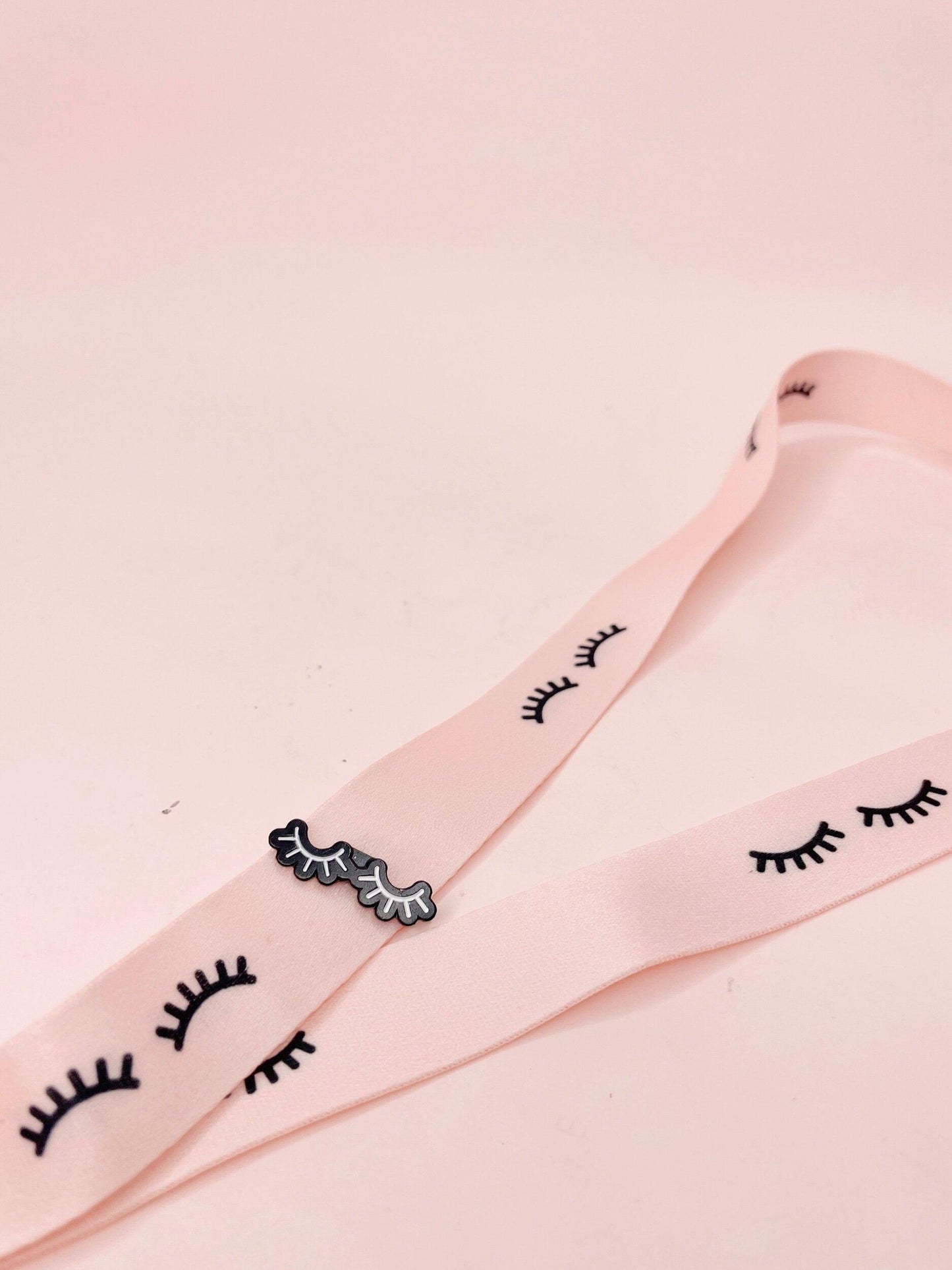 lash enamel pin