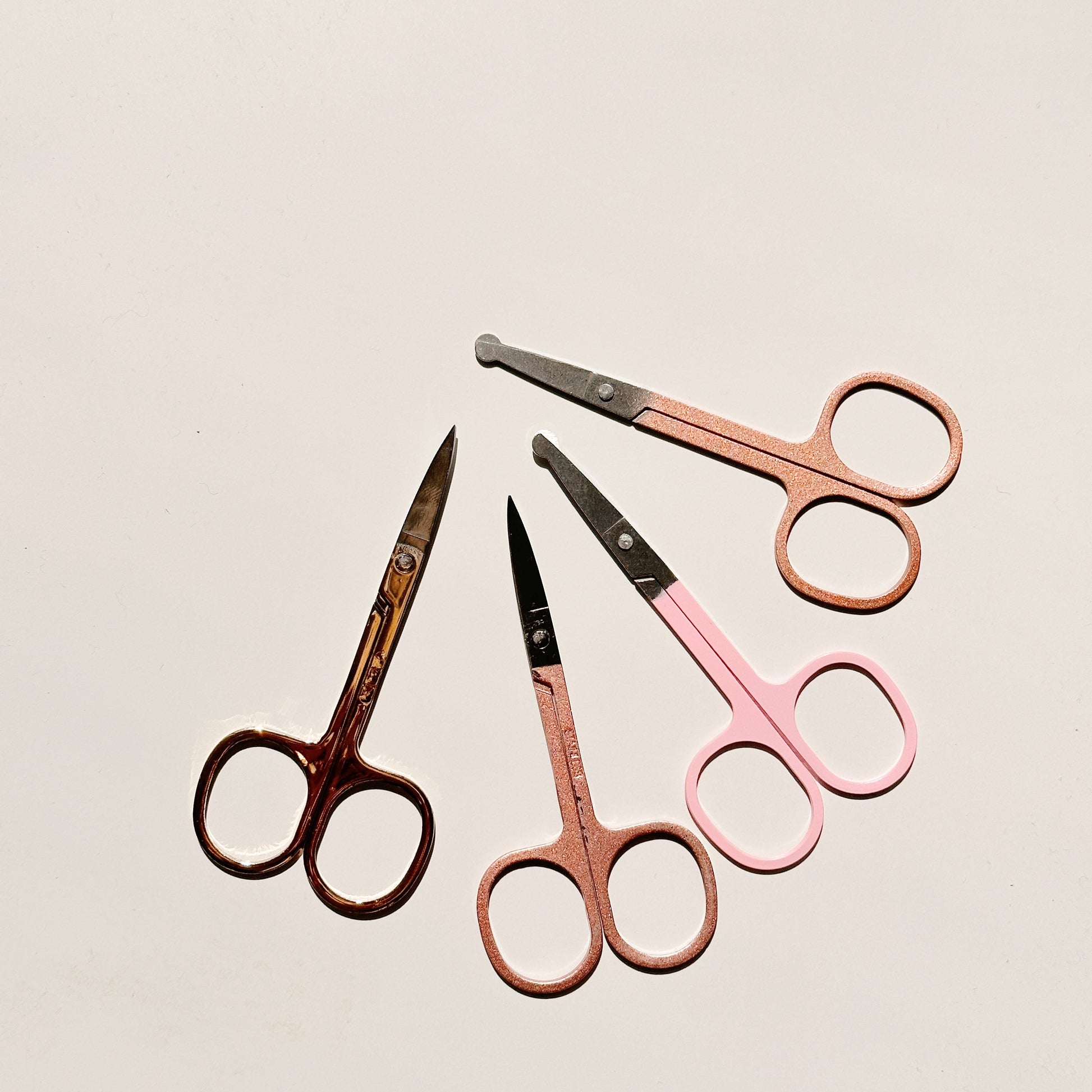 mini scissors – elan beaute and supplies