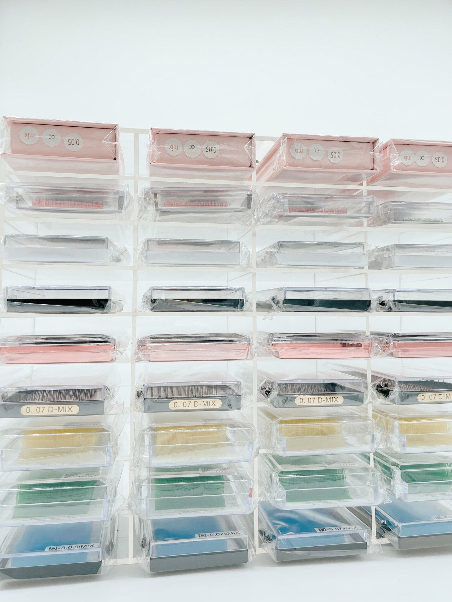 the BOSS BABE lash trays organizer