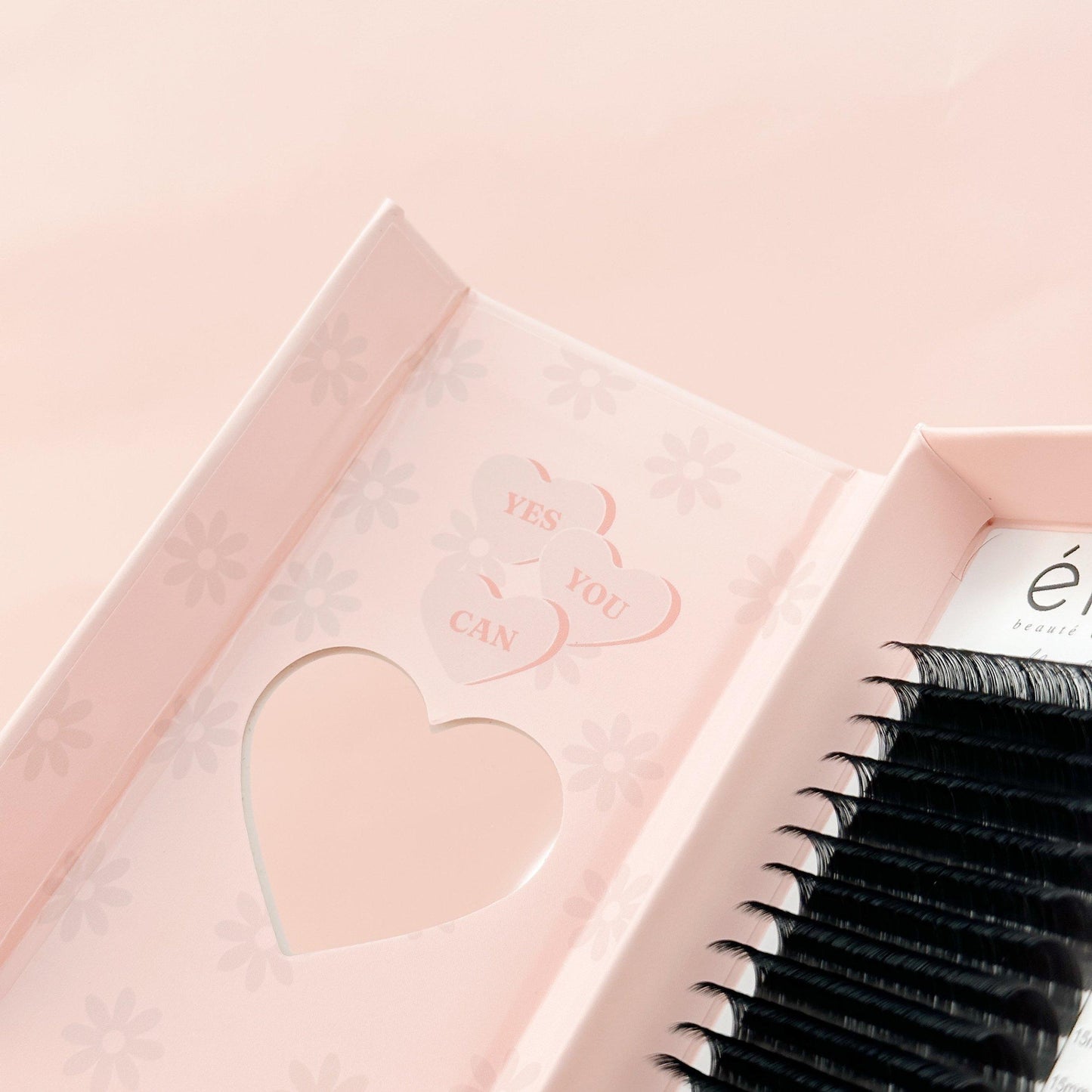 0.05 SABLE SILK lash trays