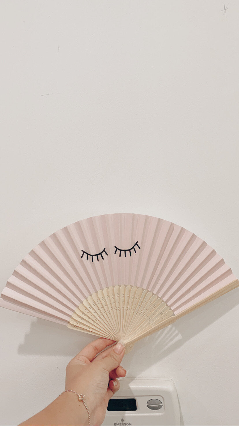 lash hand fan